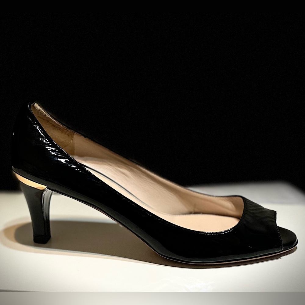 Women’s Prada Patent Leather open toe heels/ pumps